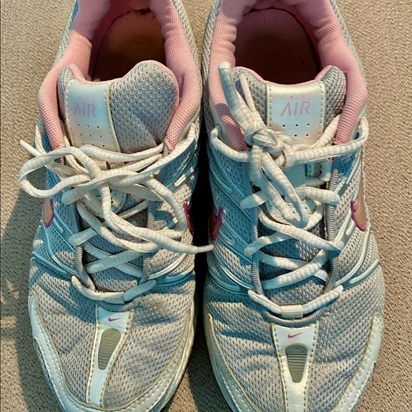 Nike Air- pink womens 9.5 - Picture 3 of 7